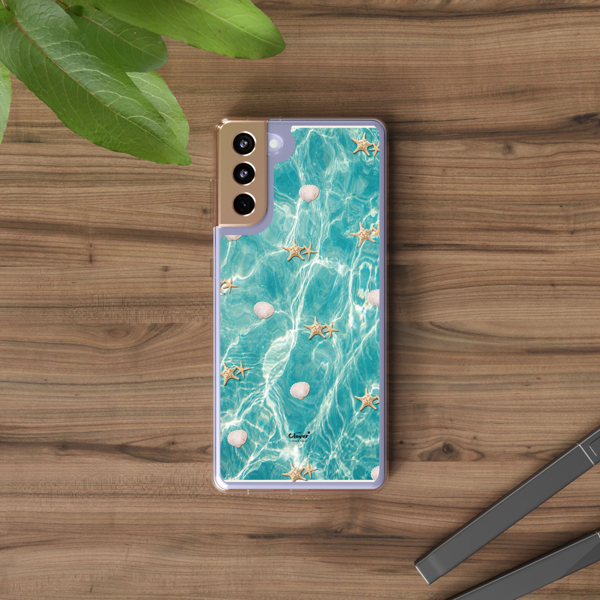 Beach-Inspired Clear Phone Case with Seashells - Image 38
